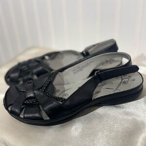 Baretraps Debut Sandals 7W Wide Black Slingback Comfort Fisherman Woven Shoes